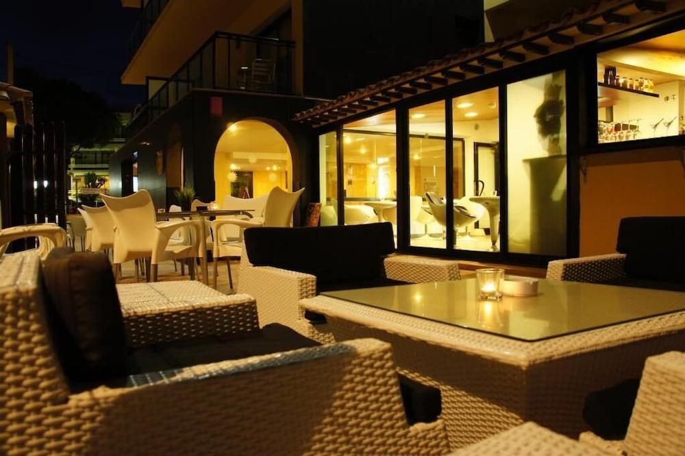 Adia Hotel Cunit Playa المظهر الخارجي الصورة
